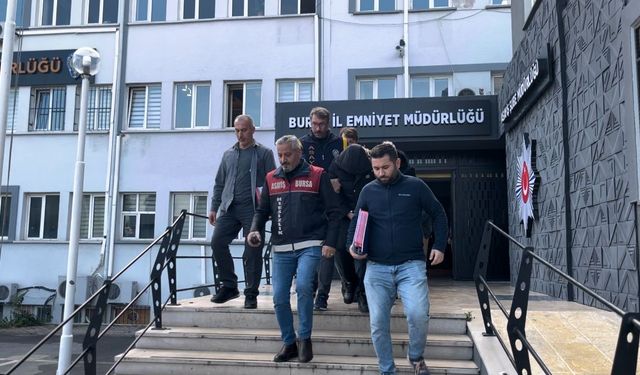 Bursa’da Pert Araçları Piyasaya Sürmek İsteyen Çetenin 5 Üyesi Yakalandı