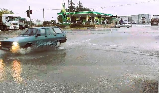 Denizli'ye Beklenen Yağışlar Nihayet Geldi