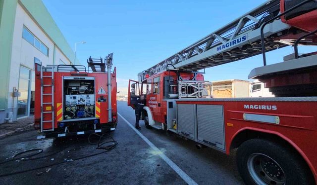 Kayseri’de Mobilya Atölyesinde Yangın: 1 Kişi Dumandan Etkilendi