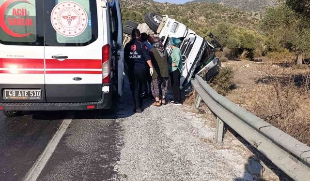 Muğla'da Tırın Devrilmesi Sonucu Bir Kişi Yaralandı