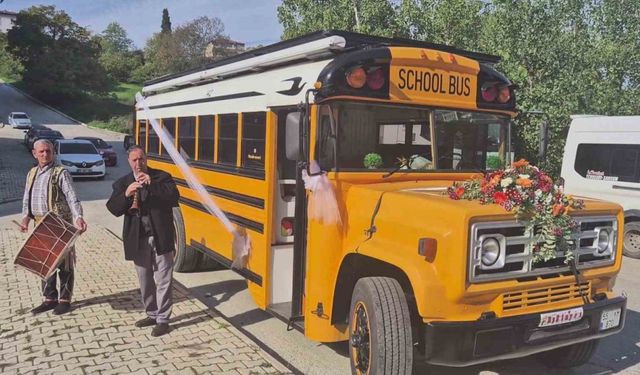 Samsun’da, Hurda Otobüsü Gelin Arabasına Dönüştürdü