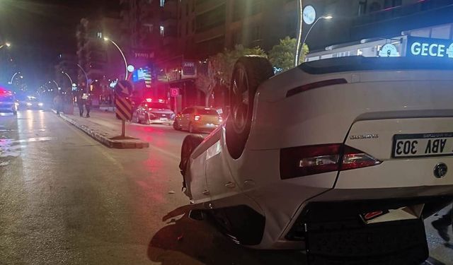 Van'da Trafik Kazası: 2 Yaralı