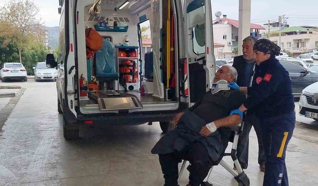 Adana’da Şehit Cenaze Konvoyunda Feci Kaza: 1’i Ağır, 4 Yaralı