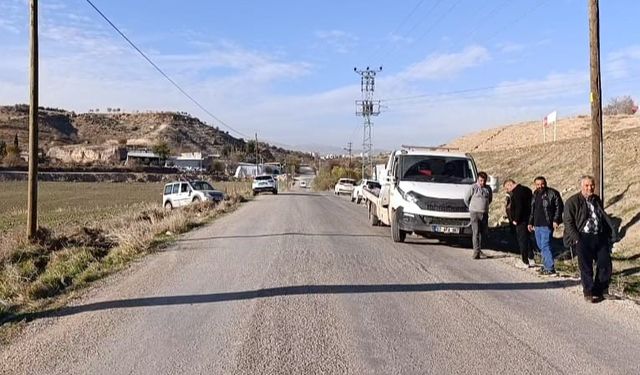 Adıyaman’da Hafif Ticari Araç Şarampole Yuvarlandı: 1 Yaralı