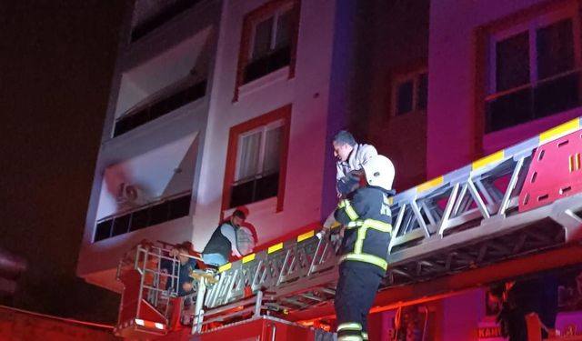 Hatay’da Çıkan Yangında 6 Kişi Dumandan Etkilendi, İtfaiye Ekipleri Kurtardı