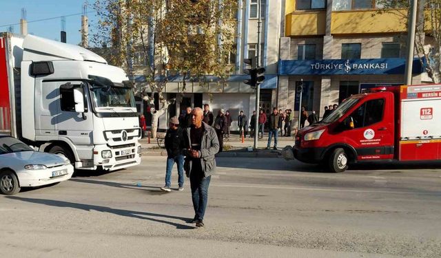 Mersin’de Tırın Çarptığı Yaşlı Adam Hayatını Kaybetti