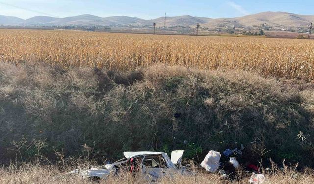 Şanlıurfa’da Sulama Kanalına Devrilen Otomobilde 5 Yaralı