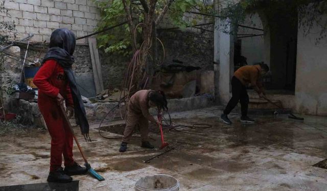 Suriye’deki İç Savaşın Ardından Türkiye’ye Sığınan Elvuş Ailesi, Halep’e Döndü