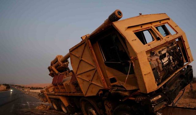 Suriye'nin M5 Karayolu, Askeri ve Sivil Araçların Yakılmasıyla Hurdalığa Döndü