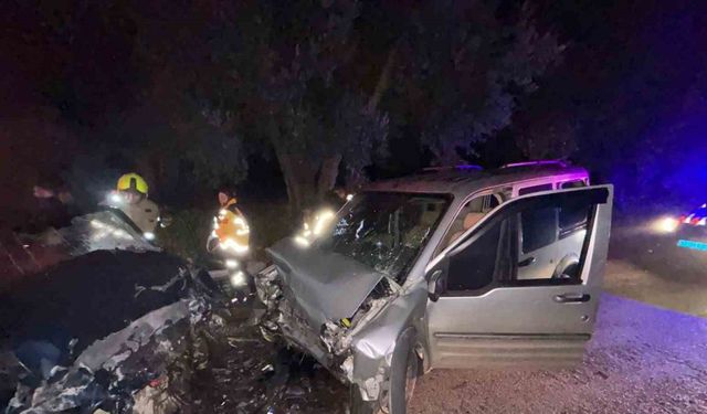 Bandırma’da Çift Taraflı Trafik Kazası: 1 Ölü, 1 Yaralı