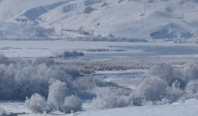 Erzurum Aşkale’de Eksi 25 Dereceye Düşen Sıcaklıkla HES Göleti Buz Tuttu