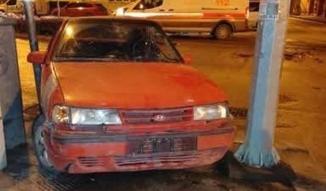 Eskişehir’de Kavşakta Çarpışan 2 Otomobilde 2 Yaralı