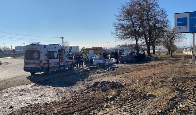 Konya'da Trafik Kazası: 5 Yaralı