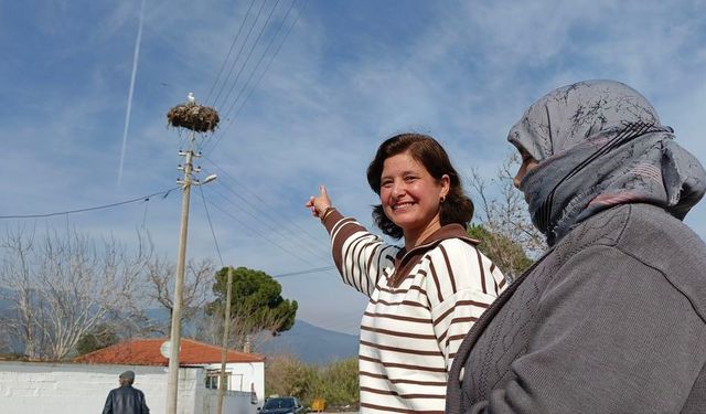 Söke’de İlk Leylek Görüldü, Görüntüleyenlere Un Hediyesi Verildi