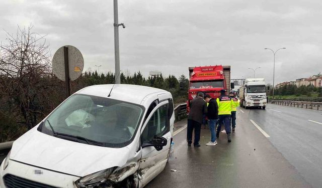 TEM Otoyolu'nda Zincirleme Kaza: 1 Yaralı