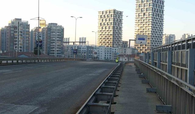 Yeni Yıla Sessiz Başlangıç: İstanbul Trafiği Yüzde 2'de