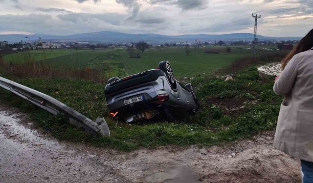 Bursa-Balıkesir Yolunda Navigasyon Yönlendirmesiyle Takla Atan Araçta 1 Kişi Yaralandı