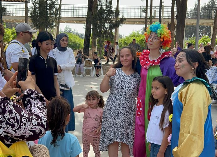 Depremzede Çocuklar Ziraat Parkta 23 Nisan'ı Kutladı