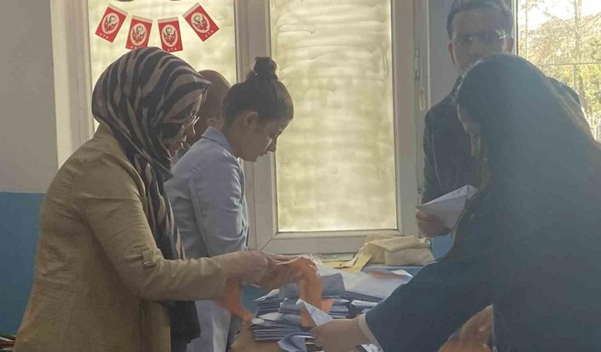 Çankırı'da Sandıklar Kapandı: Oy Sayımı Başladı