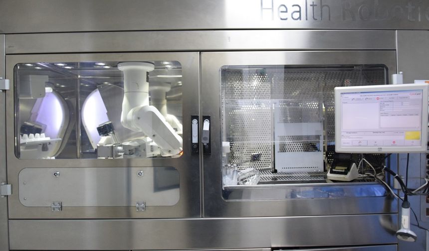 Düzce Üniversitesi Tıp Fakültesi Hastanesi'nde Robotik İlaç Hazırlama Devrimi!