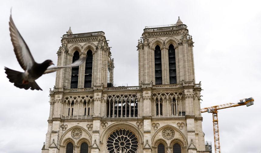 Notre-Dame Katedrali Kapılarını Yeniden Açıyor!