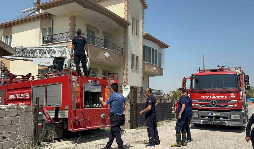 Aksaray'da 2 Katlı Binada Yangın Panik Yarattı