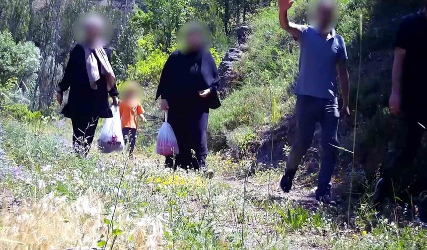 Ayı Fotokapana Yakalandı, Köylüler Şaşkınlık Yaşadı!