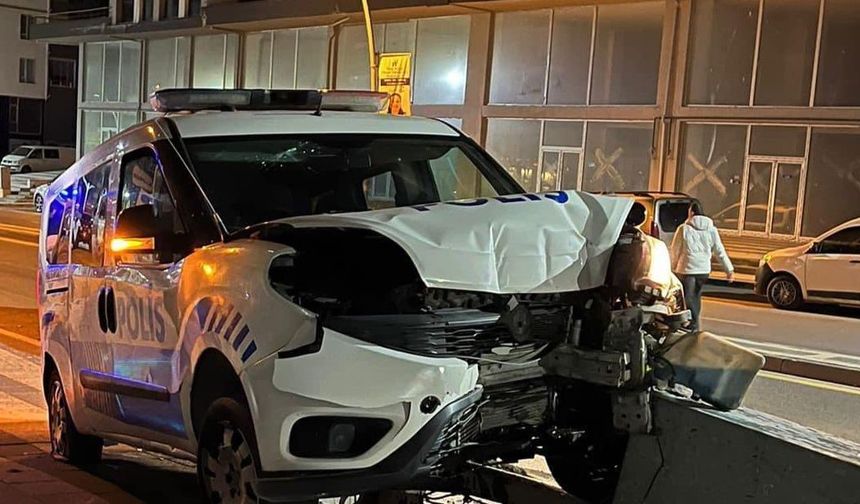 Niğde’de Polis Aracı Trafik Kazası Geçirdi: 1 Yaralı