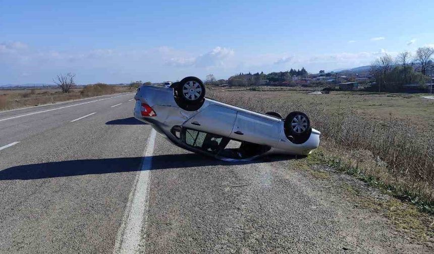 Balıkesir’de Trafik Kazası: Takla Atan Otomobilde Bir Kişi Yaralandı