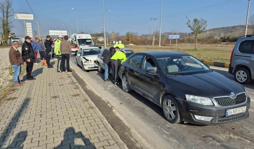 Bartın'da Zincirleme Trafik Kazası: 3 Yaralı