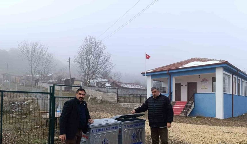 Bozüyük'te Köylere Hizmet Götürme Birliği Çöp Konteyneri Dağıtımına Devam Ediyor