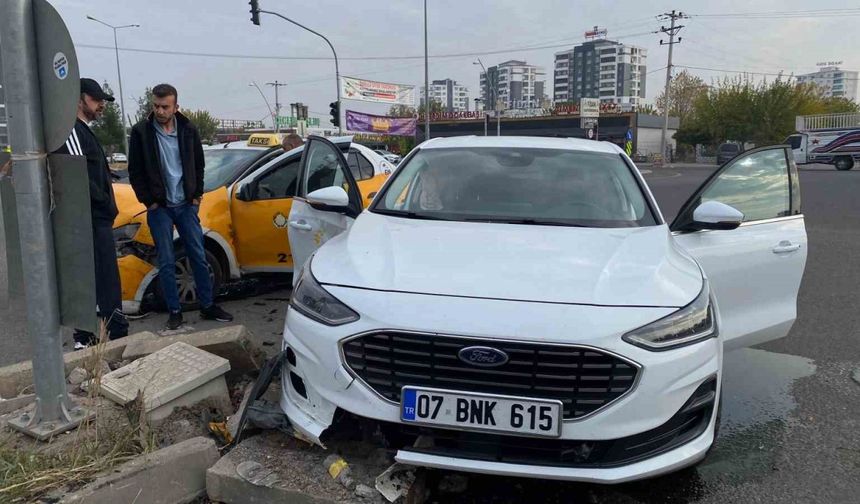 Diyarbakır'da Trafik Kazası: 1 Yaralı