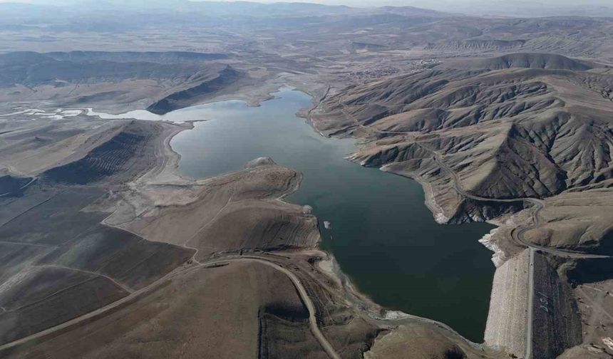 Sivas’ta Kuraklık Alarmı: 120 Bin Dönüm Arazide Sulu Tarıma Kısıtlama Getirildi