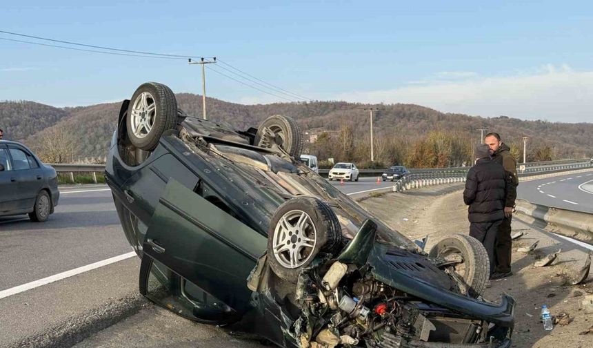 Adapazarı’nda Otomobil Takla Attı: 1 Yaralı