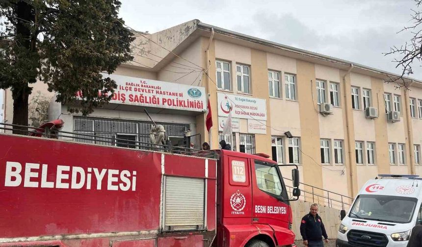 Adıyaman'ın Besni İlçesinde Diş Hastanesinde Yangın Korku Dolu Anlar Yaşattı