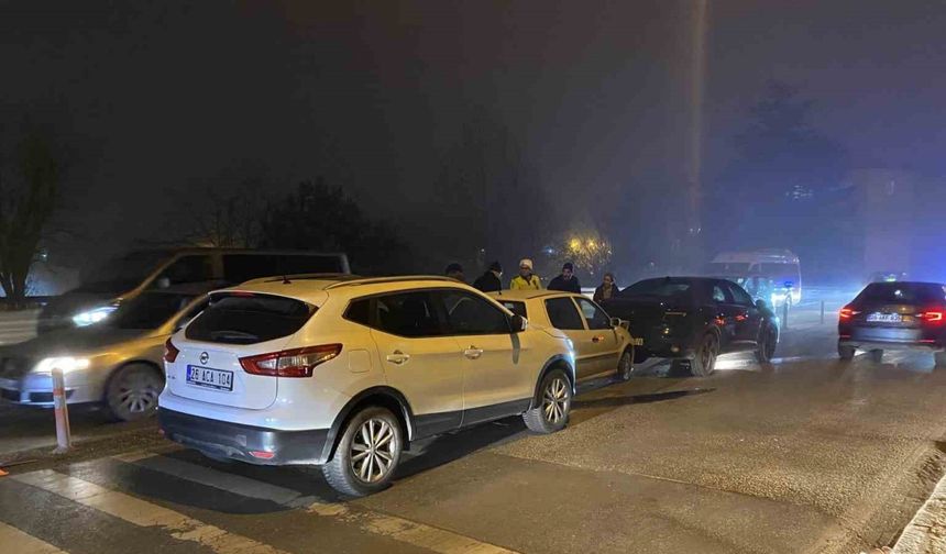 Eskişehir’de Köprüde Zincirleme Kaza, Trafik Felç Oldu