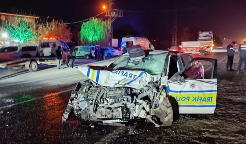 Kahramanmaraş'ta Trafik Kazası: 1 Kişi Hayatını Kaybetti, 3 Kişi Yaralandı