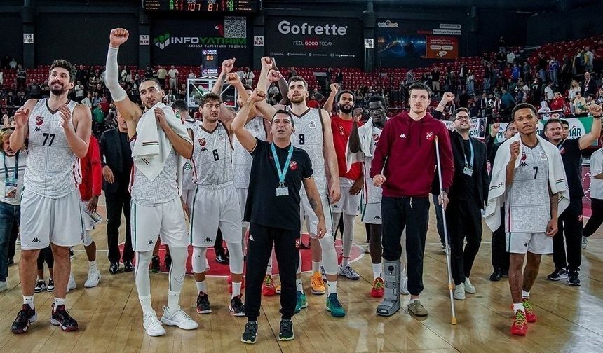 Karşıyaka, Basketbol Şampiyonlar Ligi'nde Son Hafta Mücadelesi İçin Fransa'da