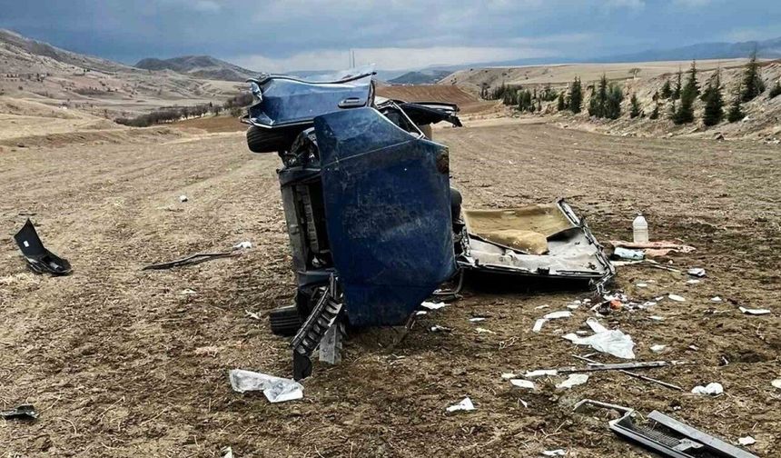 Kırıkkale'de Takla Atan Otomobil Hurdaya Döndü