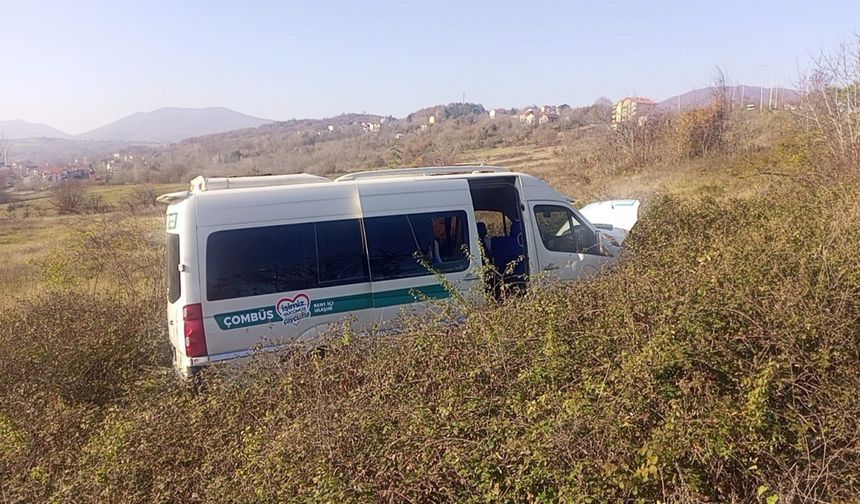 Zonguldak'ta Minibüs Ormana Uçtu, Facianın Eşiğinden Dönüldü