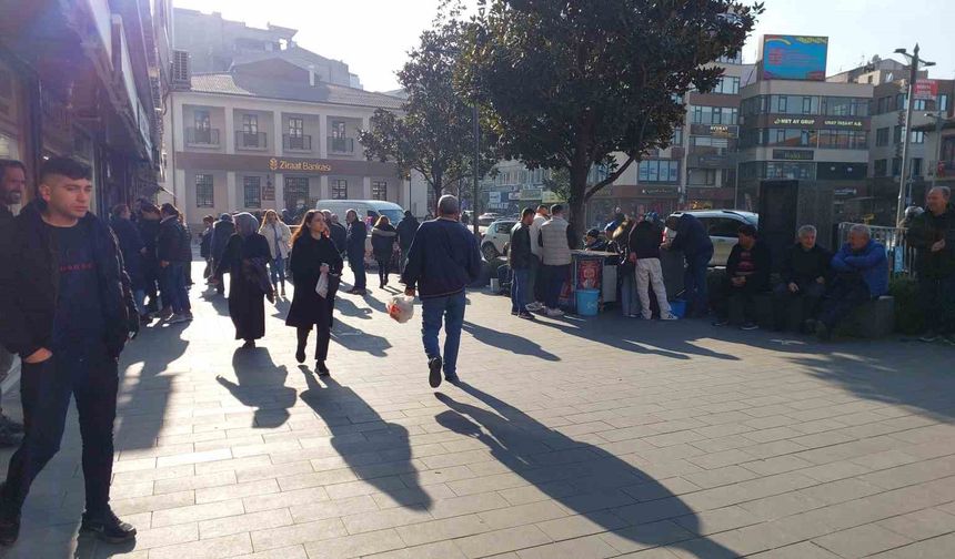 Balıkesir’de Ocak’ta Sıcak Havanın Tadını Çıkaran Vatandaşlar, Parklara Akın Etti