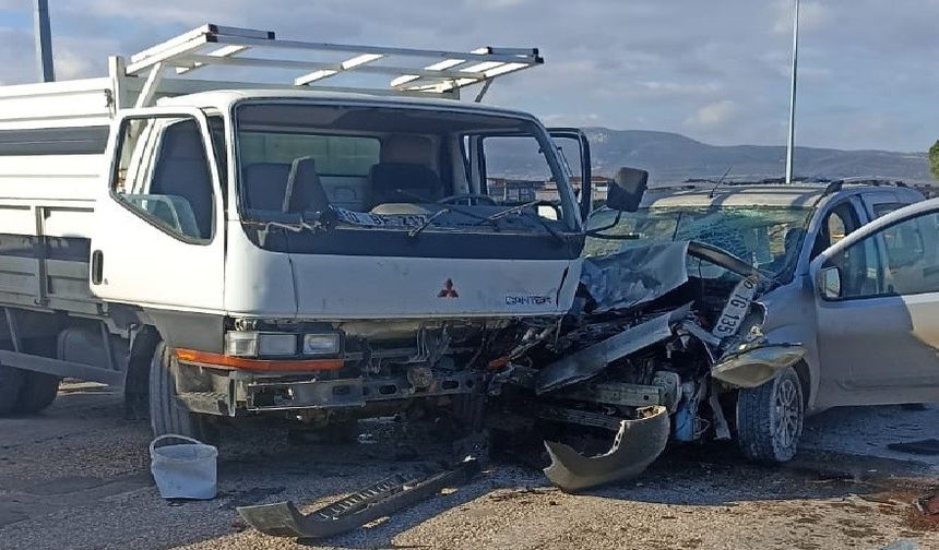 Balıkesir’de Trafik Kazası: Bir Kişi Hafif Yaralandı