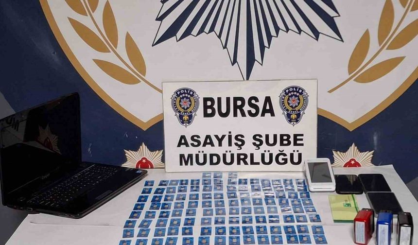 Bursa’da Sahte Altın Satmaya Çalışan 4 Kişi Yakalandı: 129 Sahte Gram Altın Ele Geçirildi