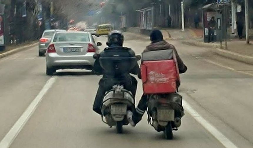 Elazığ’da Motokuryeler Trafikte Tehlike Yarattı