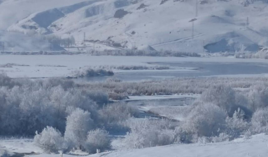 Erzurum Aşkale’de Eksi 25 Dereceye Düşen Sıcaklıkla HES Göleti Buz Tuttu