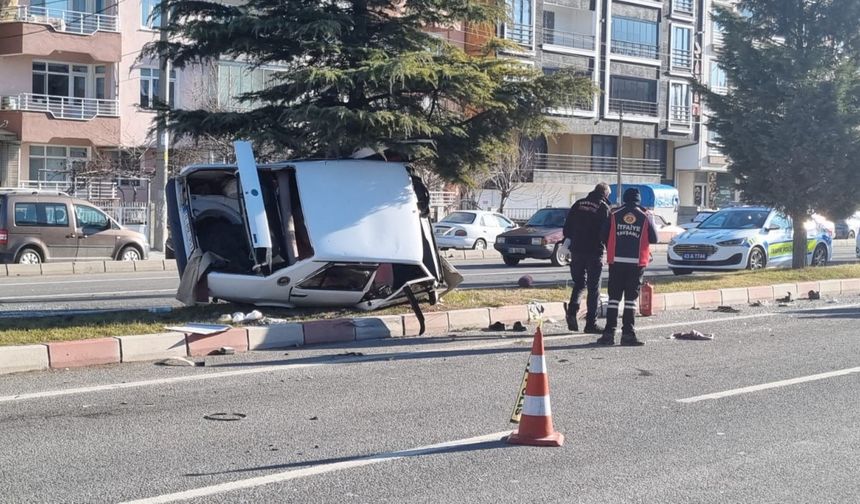 Kütahya’nın Tavşanlı İlçesinde Trafik Kazası: 3 Yaralı