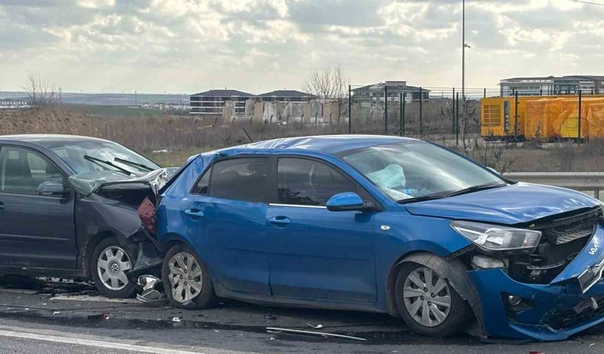 Lüleburgaz’da Zincirleme Trafik Kazası: 2 Yaralı