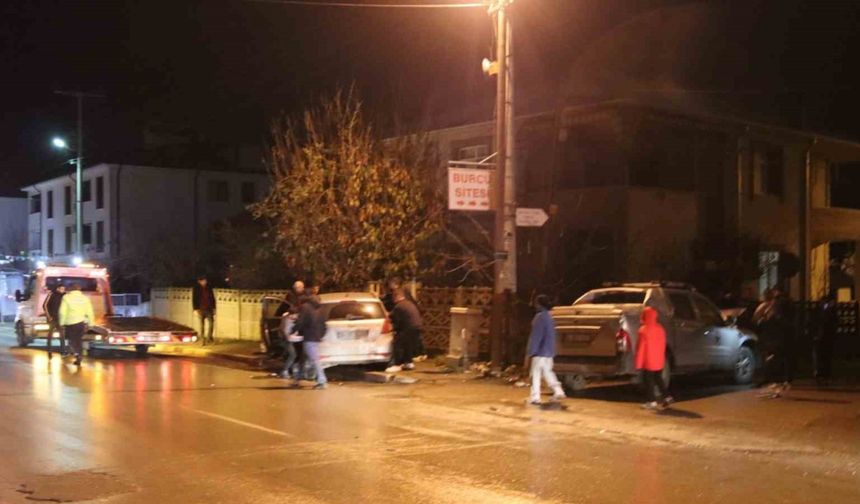 Sakarya’da Zincirleme Kaza: 3 Kişi Yaralandı