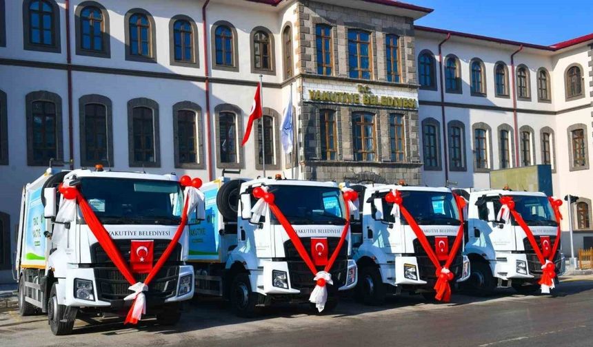 Yakutiye Belediyesi, 4 Yeni Sıkıştırmalı Çöp Kamyonuyla Temizlik Hizmetlerini Artırdı