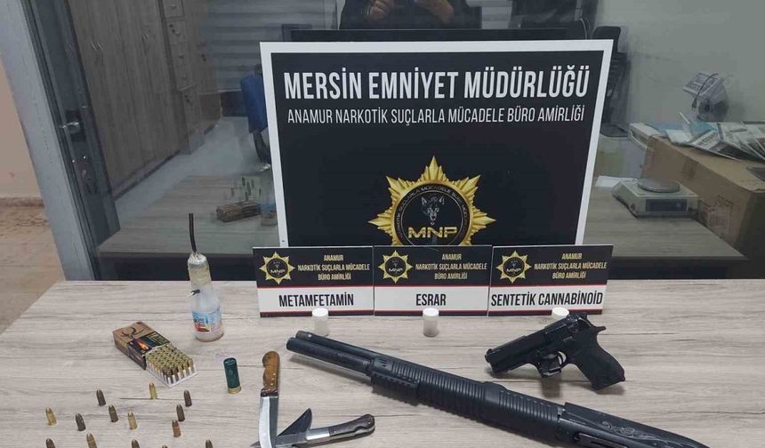 Anamur’da Uyuşturucu ve Silah Operasyonu: 2 Şüpheli Gözaltında